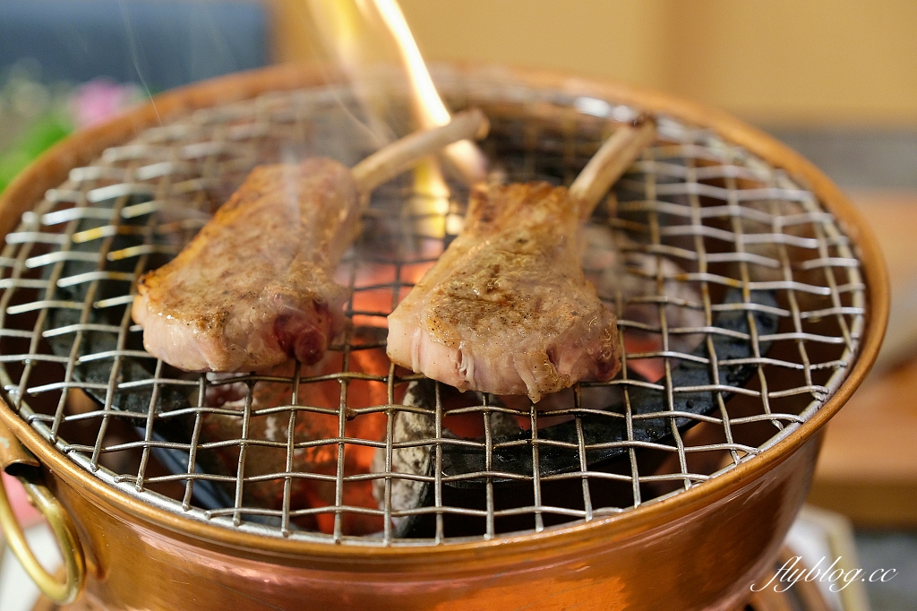 台中南屯｜樂軒和牛專門店．品嚐日本夢幻和牛，宛如私人招待所的用餐空間 @飛天璇的口袋