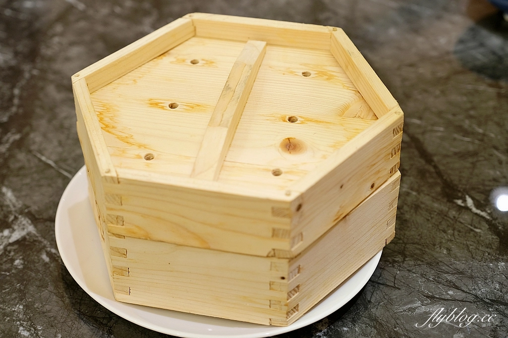 台中南屯｜樂軒和牛專門店．品嚐日本夢幻和牛，宛如私人招待所的用餐空間 @飛天璇的口袋