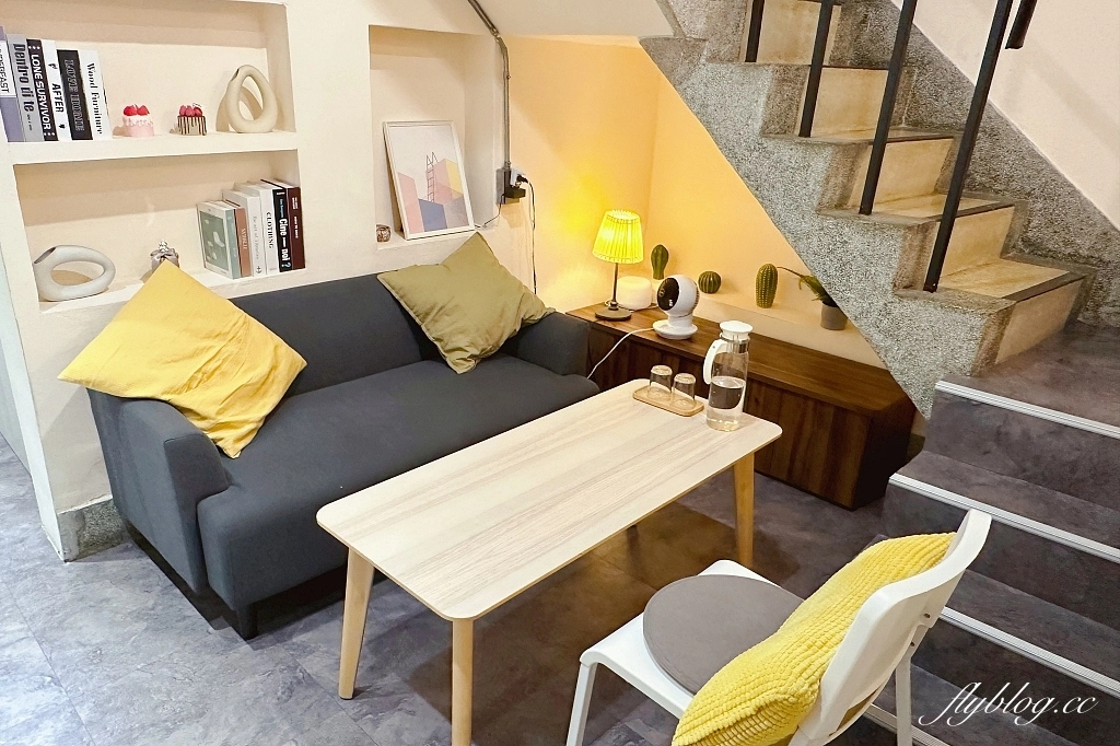 台中西區｜NewTro x Dessert 甜點咖啡．台中柳川河邊的咖啡館，新穎復古兼具的西式蛋糕 @飛天璇的口袋