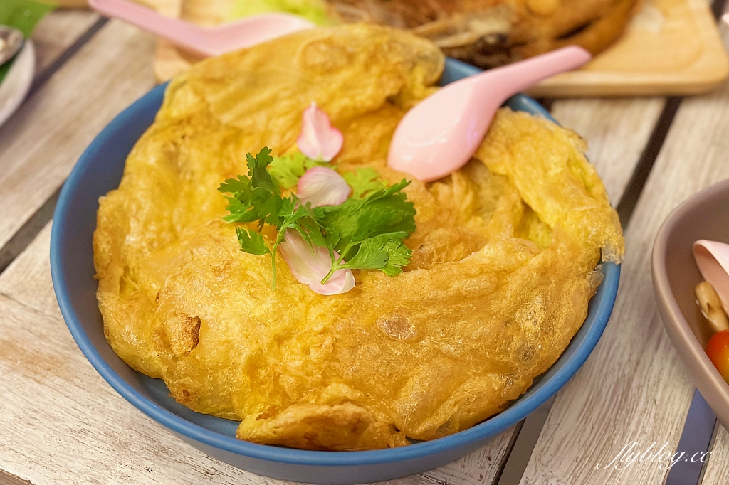 泰國普吉島｜Ma Doo Bua Cafe．普吉島最夯的網美餐廳，躺在大王荷花池上拍照打卡 @飛天璇的口袋