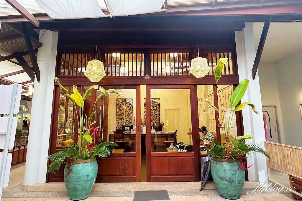 泰國普吉島｜Ma Doo Bua Cafe．普吉島最夯的網美餐廳，躺在大王荷花池上拍照打卡 @飛天璇的口袋