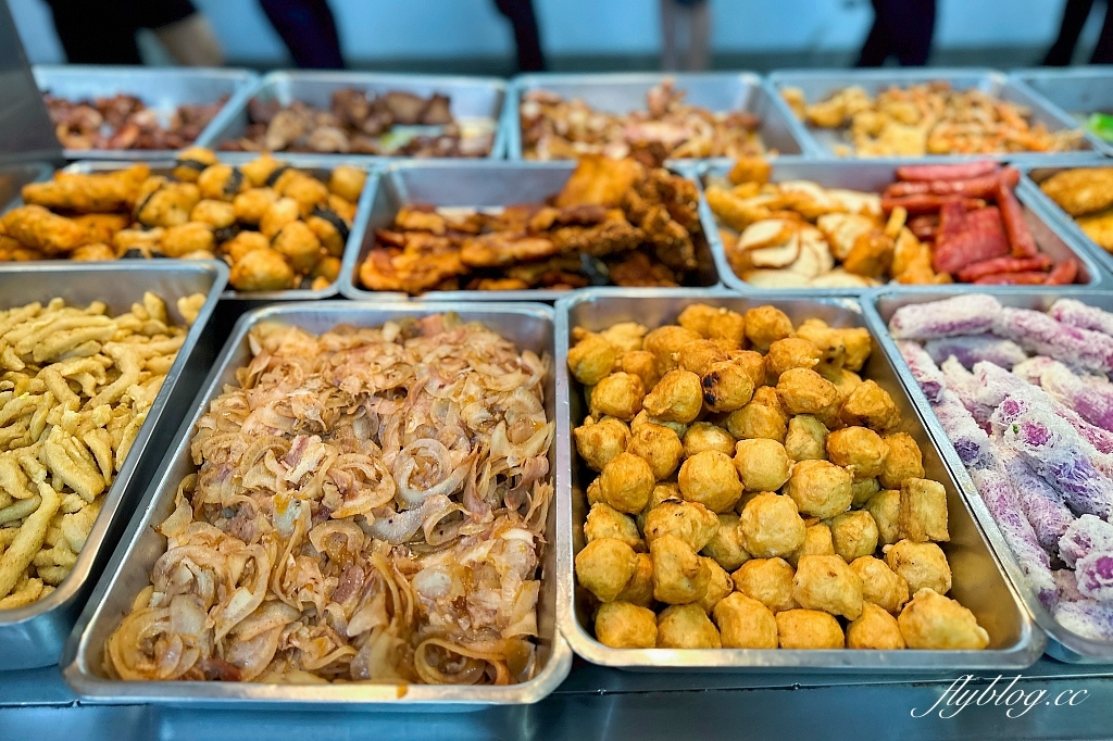 台中西區｜台中地方法院餐廳．隱身地下室的員工餐廳，網友推薦自助餐的天花板 @飛天璇的口袋