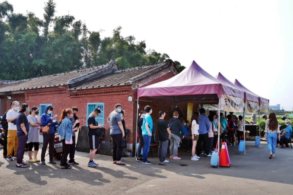 桃園大溪|三合院手工蛋黃酥.位於田中央的紅磚古厝,一年只賣三個月的蛋黃酥 @飛天璇的口袋 桃園大溪|三合院手工蛋黃酥.位於田中央的紅磚古厝,一年只賣三個月的蛋黃酥 @飛天璇的口袋