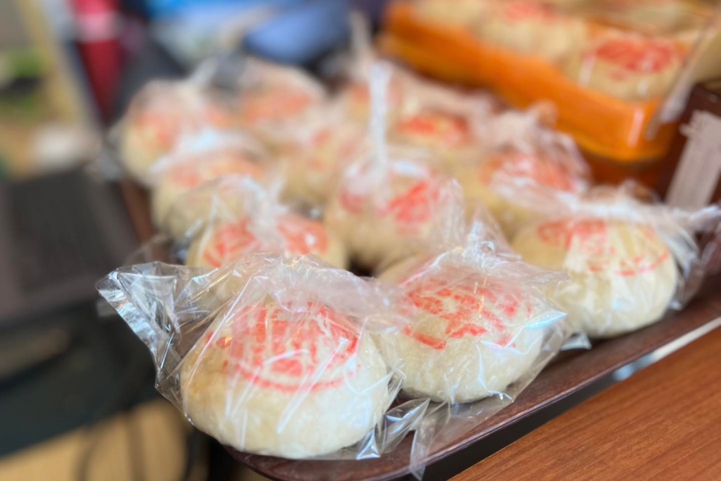 彰化鹿港｜新口味蛋黃酥．鹿港頂番婆超人氣蛋黃酥，網友推薦不輸彰化不二坊 @飛天璇的口袋