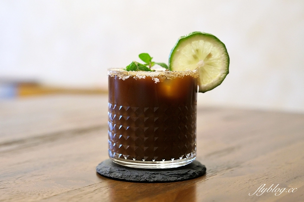 台南東區|粼粼.老屋改蓋的咖啡館,充滿日式氛圍,必點隱藏版布丁 @飛天璇的口袋 台南東區|粼粼.老屋改蓋的咖啡館,充滿日式氛圍,必點隱藏版布丁 @飛天璇的口袋