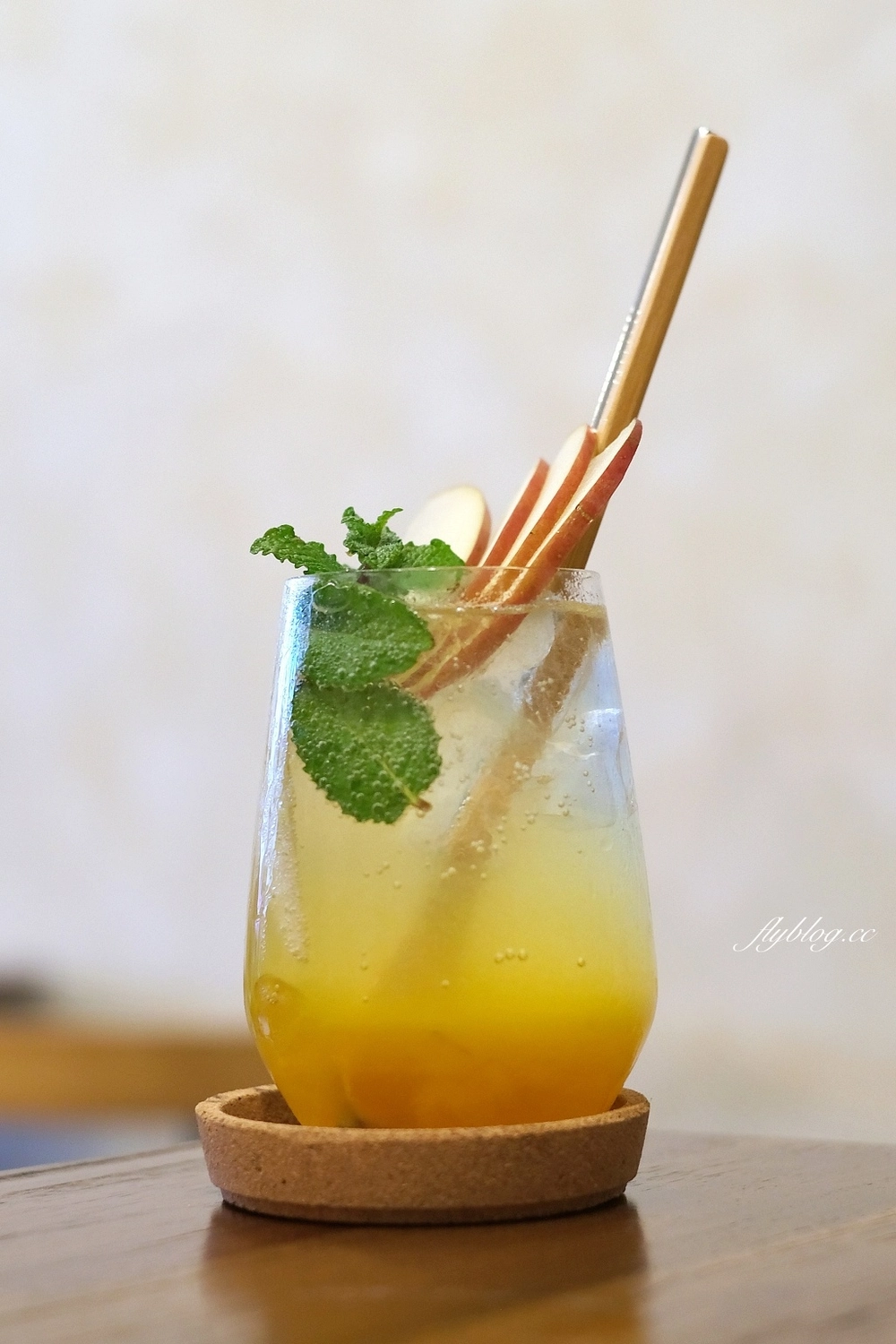 台南東區｜粼粼．老屋改蓋的咖啡館，充滿日式氛圍，必點隱藏版布丁 @飛天璇的口袋