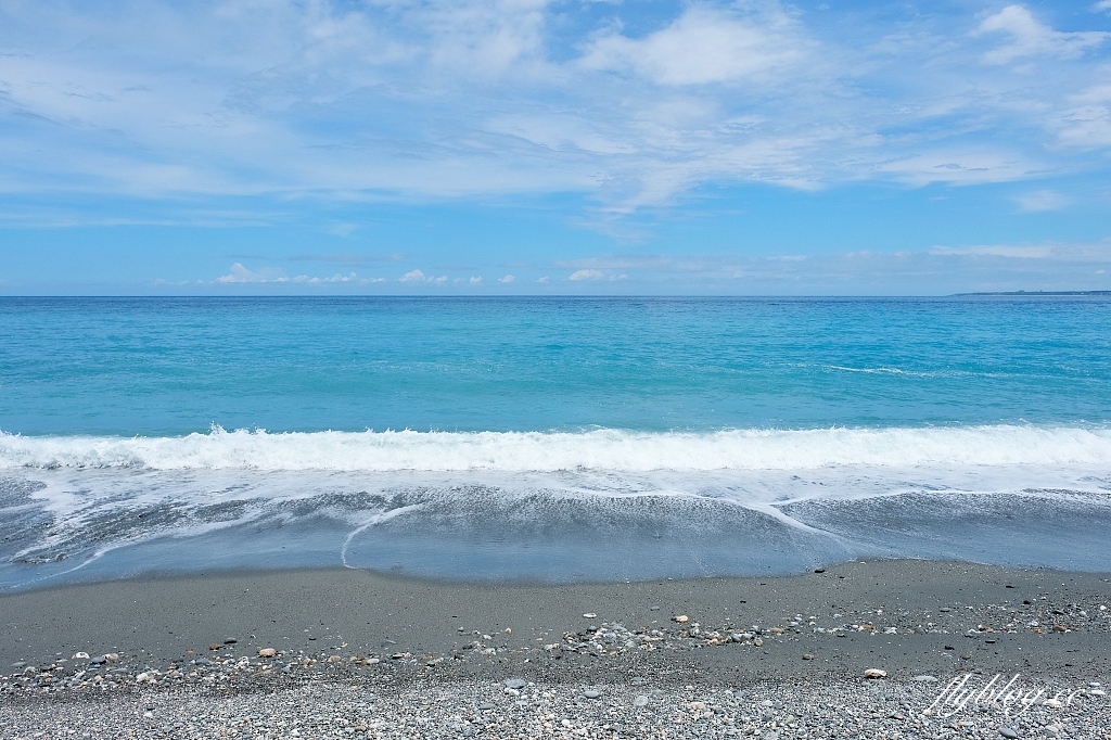 花蓮新城｜曼波海灘．花蓮看海秘境，可以玩石頭疊疊樂 @飛天璇的口袋