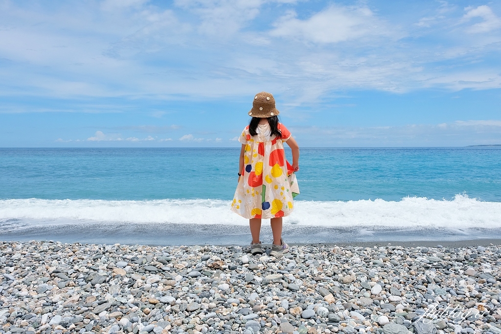 花蓮新城｜曼波海灘．花蓮看海秘境，可以玩石頭疊疊樂 @飛天璇的口袋