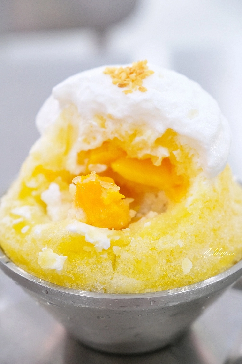 花蓮新城｜海蜜Hi-Mee．七星潭海邊網美冰店，充滿未來感的設計 @飛天璇的口袋