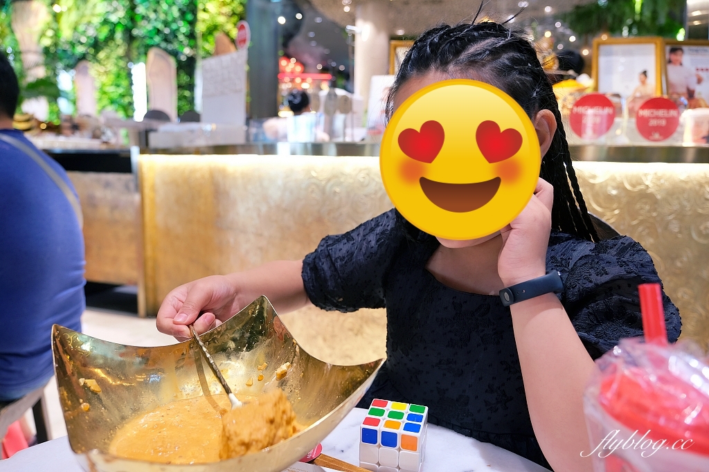 泰國曼谷｜Pang Cha Cafe IconSiam．米其林指南推薦泰式奶茶剉冰，傳說中的泰國剉冰天花板 @飛天璇的口袋