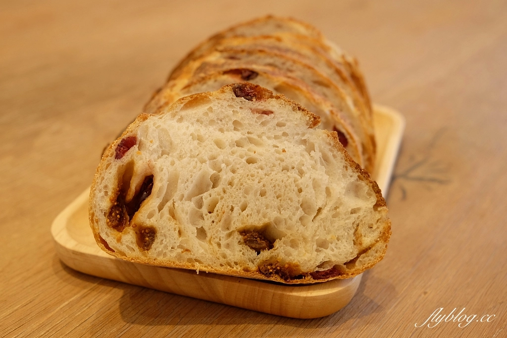 台中北區｜拉福客烘焙 Lucky Fork．台中酸麵包甜點專賣，宛如法式料理的早午餐 @飛天璇的口袋