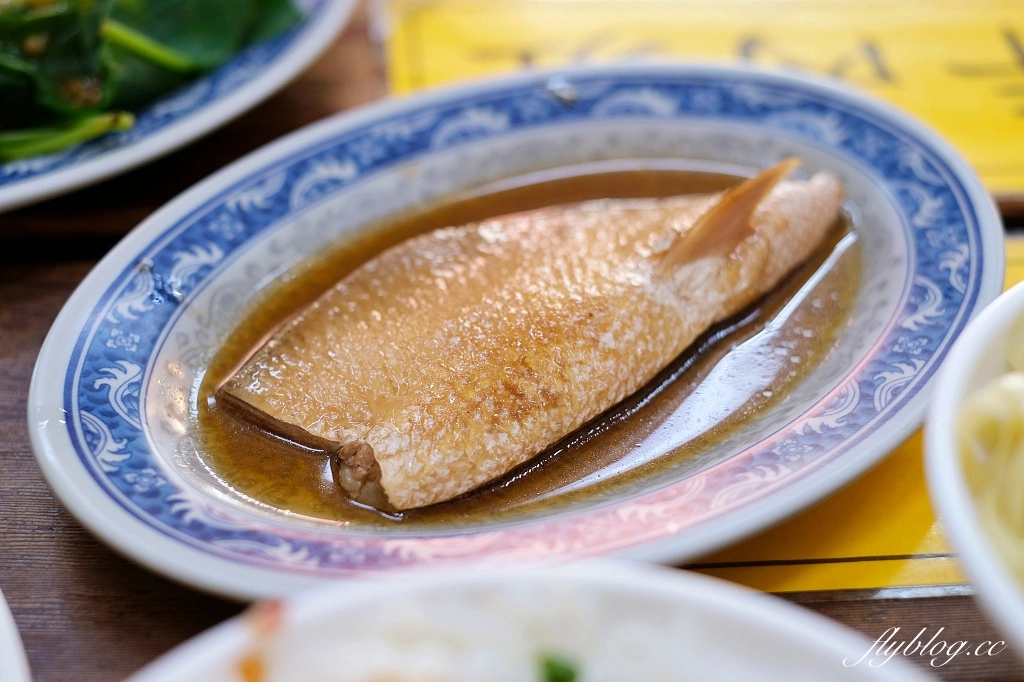 台中沙鹿｜沙鹿拉仔麵月見豬油飯．可愛的微笑豬油拌飯，仿佛在國小教室用餐的感覺 @飛天璇的口袋