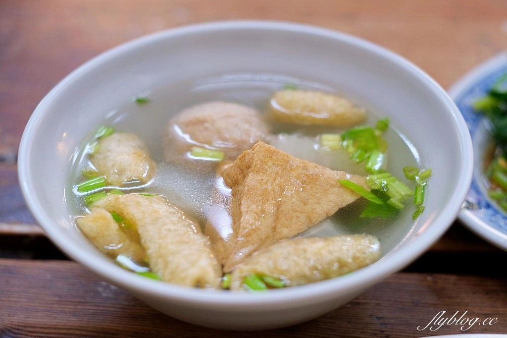 台中沙鹿｜沙鹿拉仔麵月見豬油飯．可愛的微笑豬油拌飯，仿佛在國小教室用餐的感覺 @飛天璇的口袋
