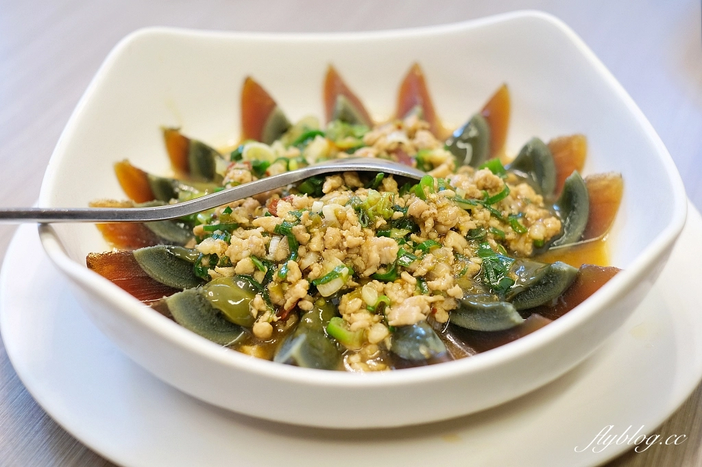 台北士林｜金蓬萊遵古台菜餐廳．台北米其林一星，傳承60年的酒家菜 @飛天璇的口袋