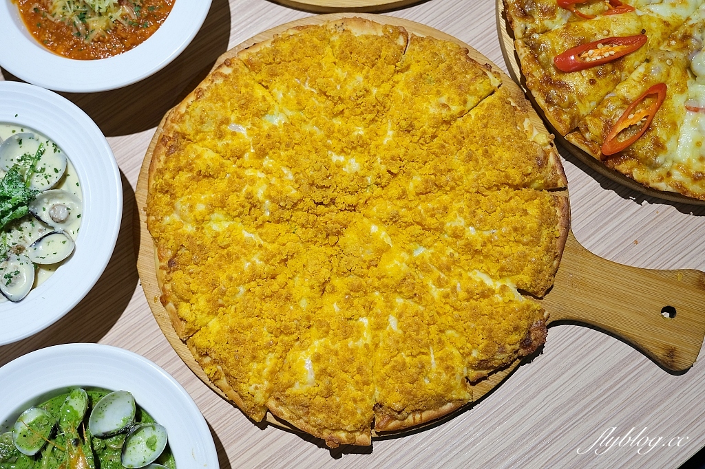 台中東區｜喬e歐爸爸手工披薩吃到飽．369元起披薩吃到飽，義大利麵和炸雞也很好吃 @飛天璇的口袋