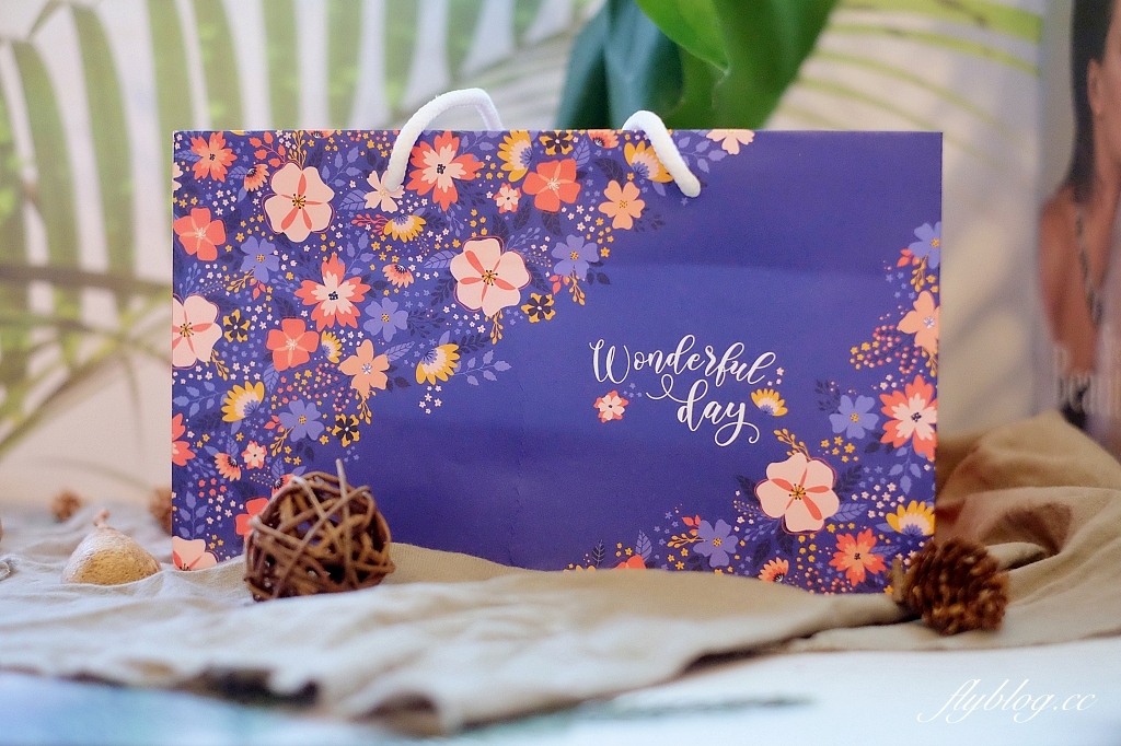 台南北區|咿吉麵包坊.台南隱藏版蛋黃酥,流芯款的小月餅禮盒,週休二日的麵包店 @飛天璇的口袋 台南北區|咿吉麵包坊.台南隱藏版蛋黃酥,流芯款的小月餅禮盒,週休二日的麵包店 @飛天璇的口袋