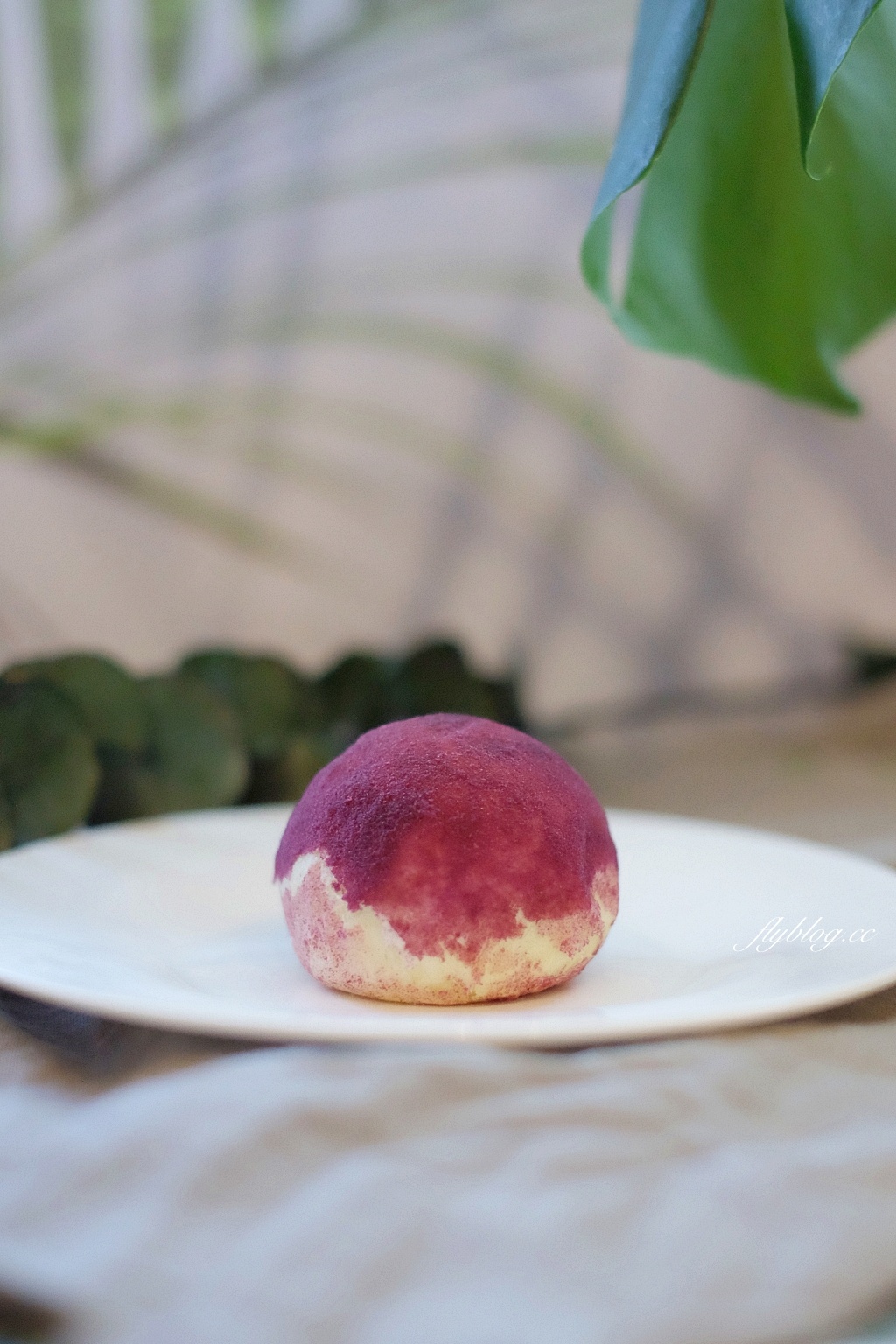 台南北區｜咿吉麵包坊．台南隱藏版蛋黃酥，流芯款的小月餅禮盒，週休二日的麵包店 @飛天璇的口袋