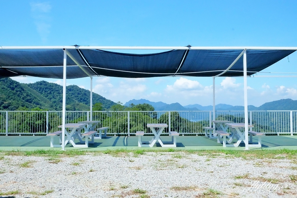 桃園復興｜山月茶屋．坐擁整片茶園景觀，純白透明落地窗建築 @飛天璇的口袋