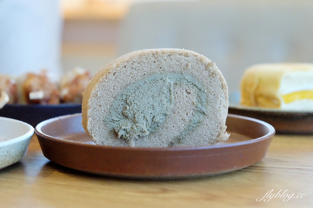 桃園復興｜山月茶屋．坐擁整片茶園景觀，純白透明落地窗建築 @飛天璇的口袋