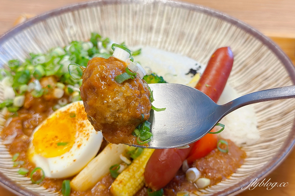 台中北區｜Corico咖哩食所．用心美味的咖哩小店，可以自由搭配配菜 @飛天璇的口袋