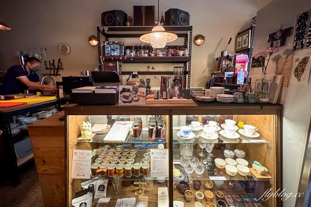 台北大同｜菸花Op.118.2．彷佛走入時光隧道，大稻埕迪化街復古咖啡館 @飛天璇的口袋