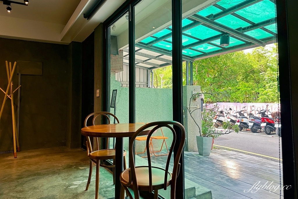 台中西區｜HSH Project．超好吃的厚鬆餅，不能預約的咖啡館 @飛天璇的口袋