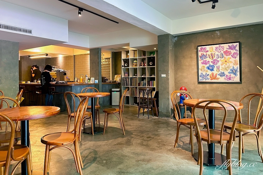 台中西區｜HSH Project．超好吃的厚鬆餅，不能預約的咖啡館 @飛天璇的口袋