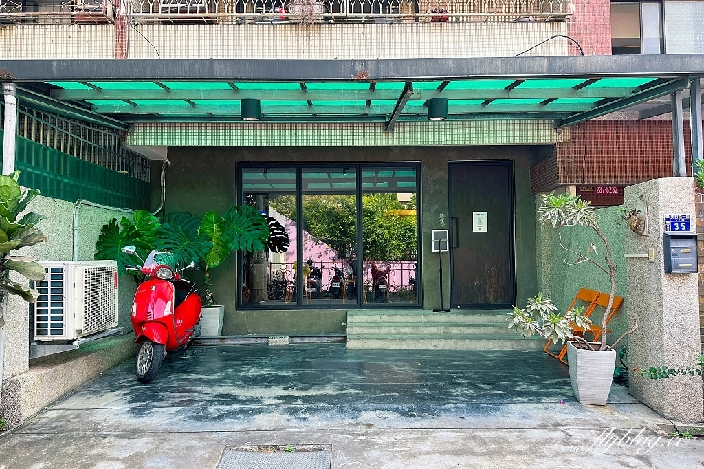 台中西區｜HSH Project．超好吃的厚鬆餅，不能預約的咖啡館 @飛天璇的口袋