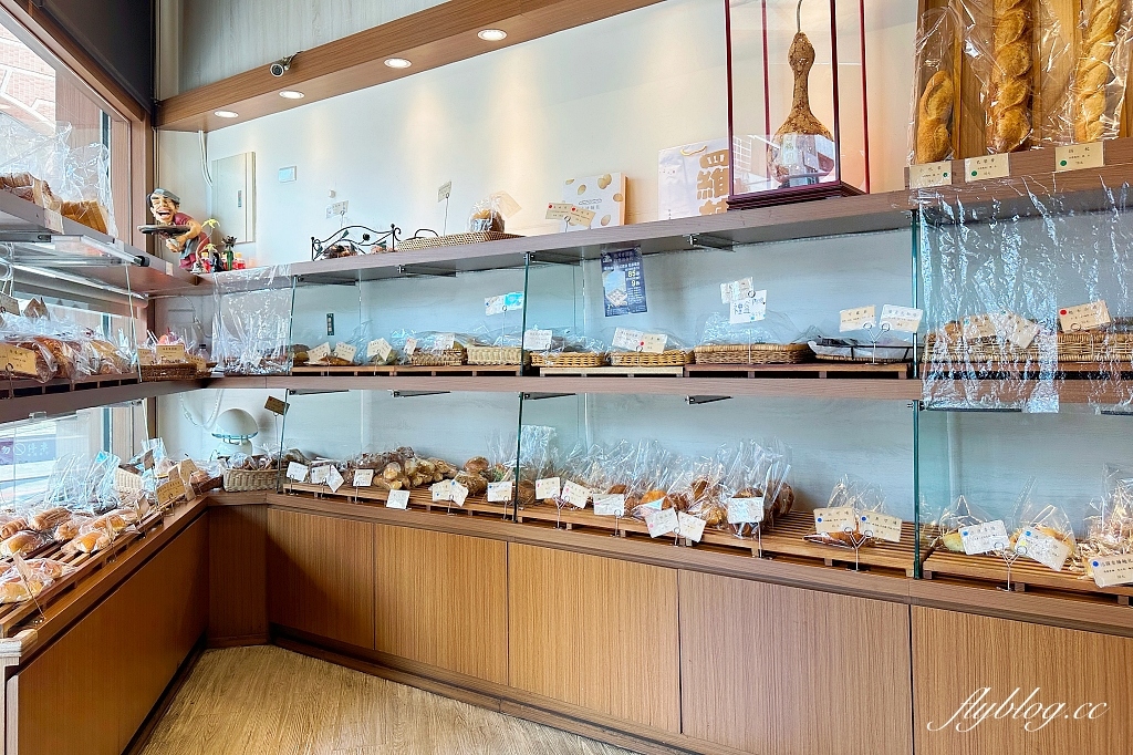 台中北區｜羅娃麵包坊．師承日本師傅野上智寬，台中老字號麵包店 @飛天璇的口袋
