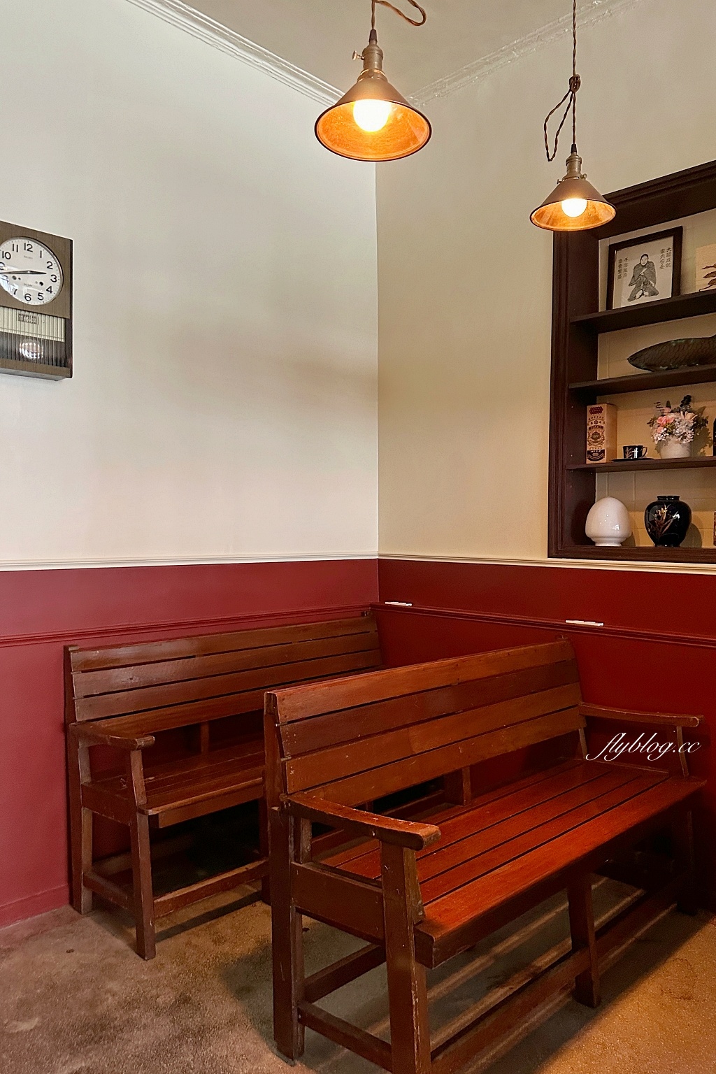 台北大同｜菸花Op.118.2．彷佛走入時光隧道，大稻埕迪化街復古咖啡館 @飛天璇的口袋