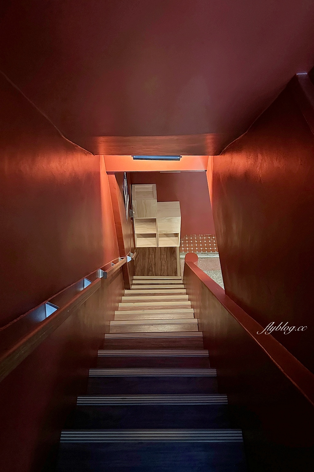 台北大同｜菸花Op.118.2．彷佛走入時光隧道，大稻埕迪化街復古咖啡館 @飛天璇的口袋