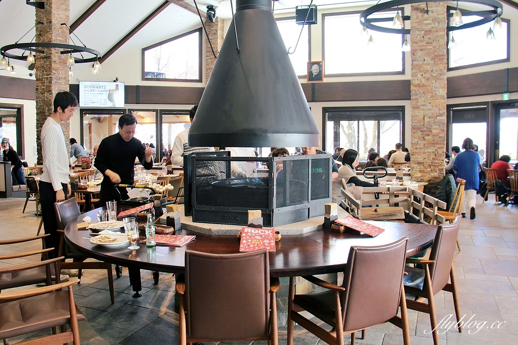 日本山梨｜Rock餐廳．2023世界啤酒獎最高獎，萌木之村美味的咖哩飯 @飛天璇的口袋