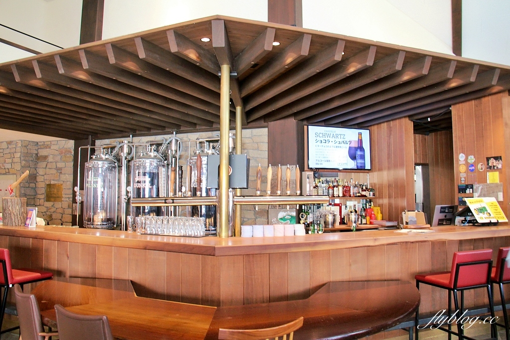 日本山梨｜Rock餐廳．2023世界啤酒獎最高獎，萌木之村美味的咖哩飯 @飛天璇的口袋