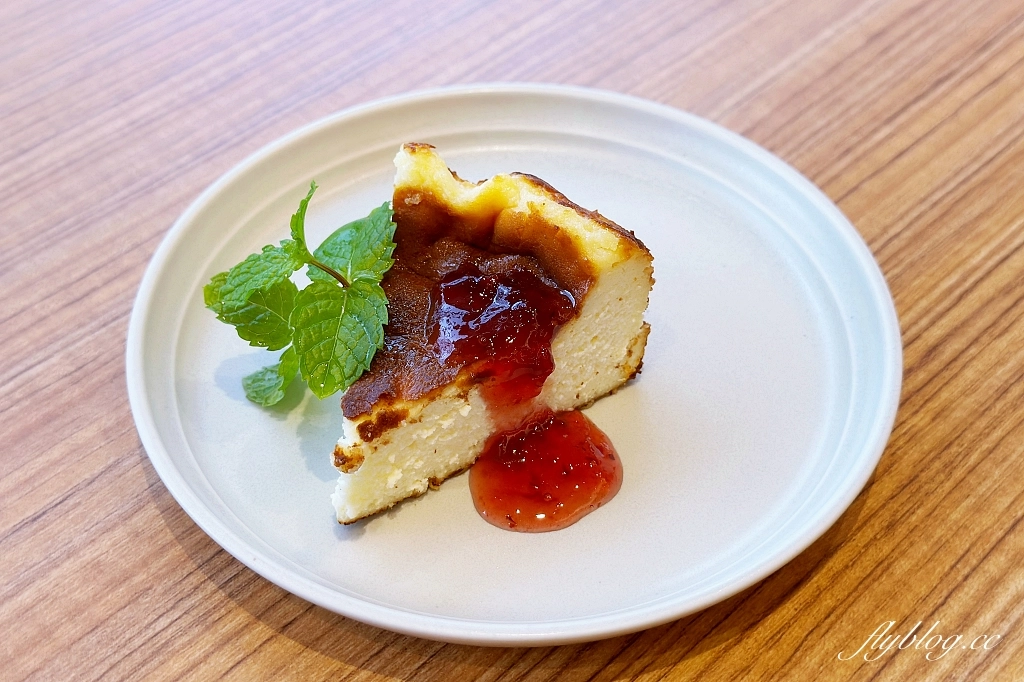 台中北區｜拉福客烘焙 Lucky Fork．台中酸麵包甜點專賣，宛如法式料理的早午餐 @飛天璇的口袋