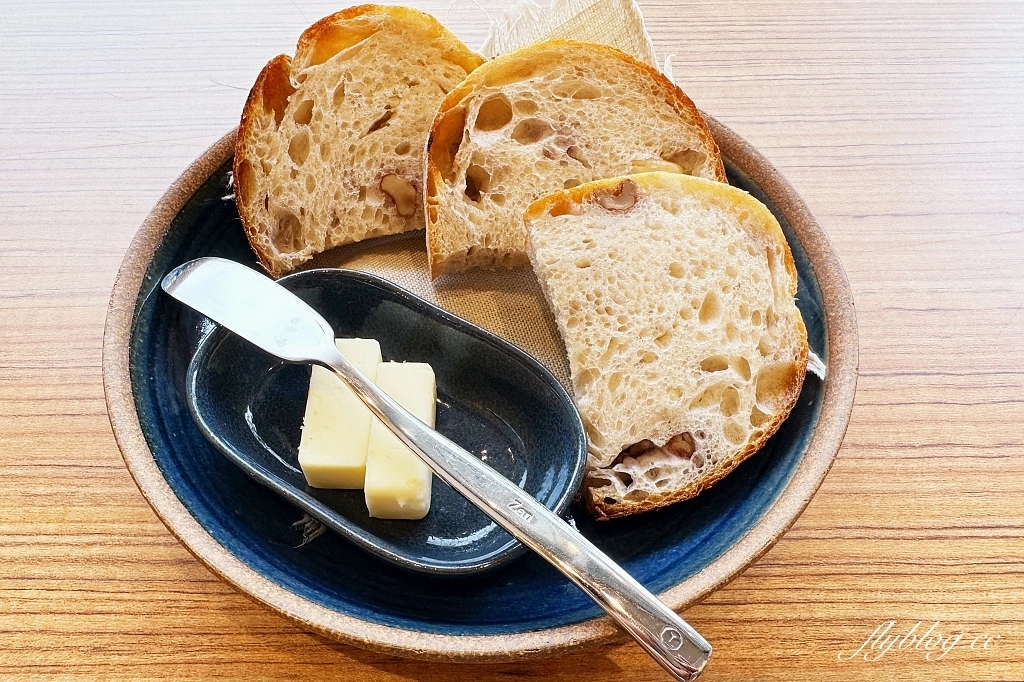 台中北區｜拉福客烘焙 Lucky Fork．台中酸麵包甜點專賣，宛如法式料理的早午餐 @飛天璇的口袋