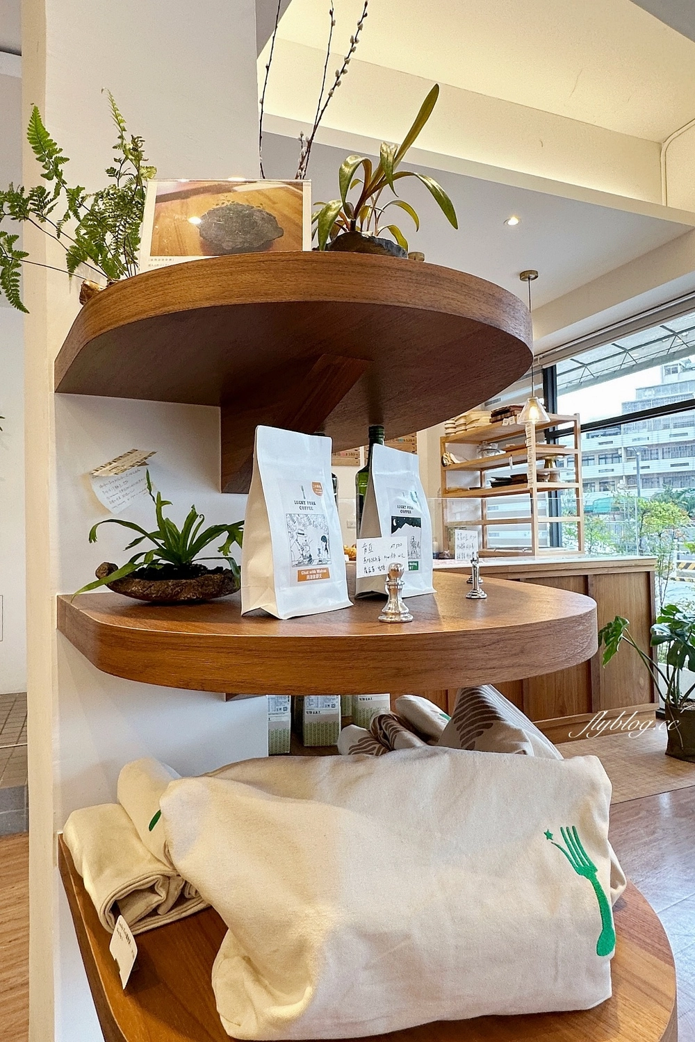 台中北區｜拉福客烘焙 Lucky Fork．台中酸麵包甜點專賣，宛如法式料理的早午餐 @飛天璇的口袋