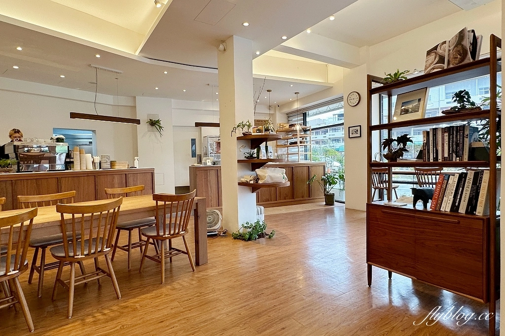 台中北區｜拉福客烘焙 Lucky Fork．台中酸麵包甜點專賣，宛如法式料理的早午餐 @飛天璇的口袋