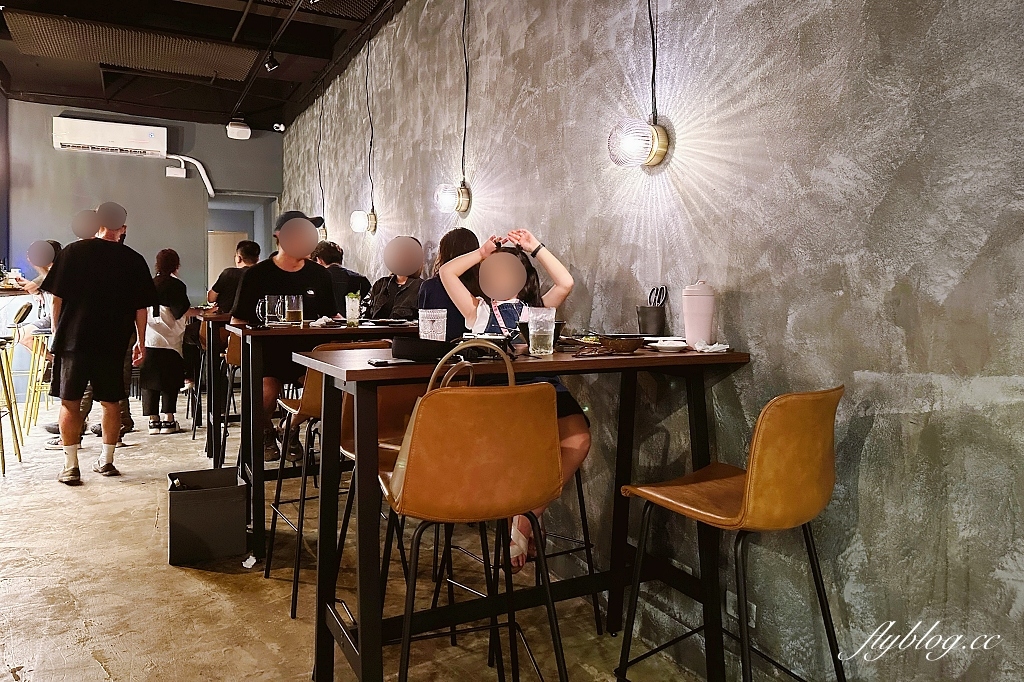 台中北屯｜灸居串燒專門．充滿LOFT風格的居酒屋，服務好氣氛佳食物好吃 @飛天璇的口袋