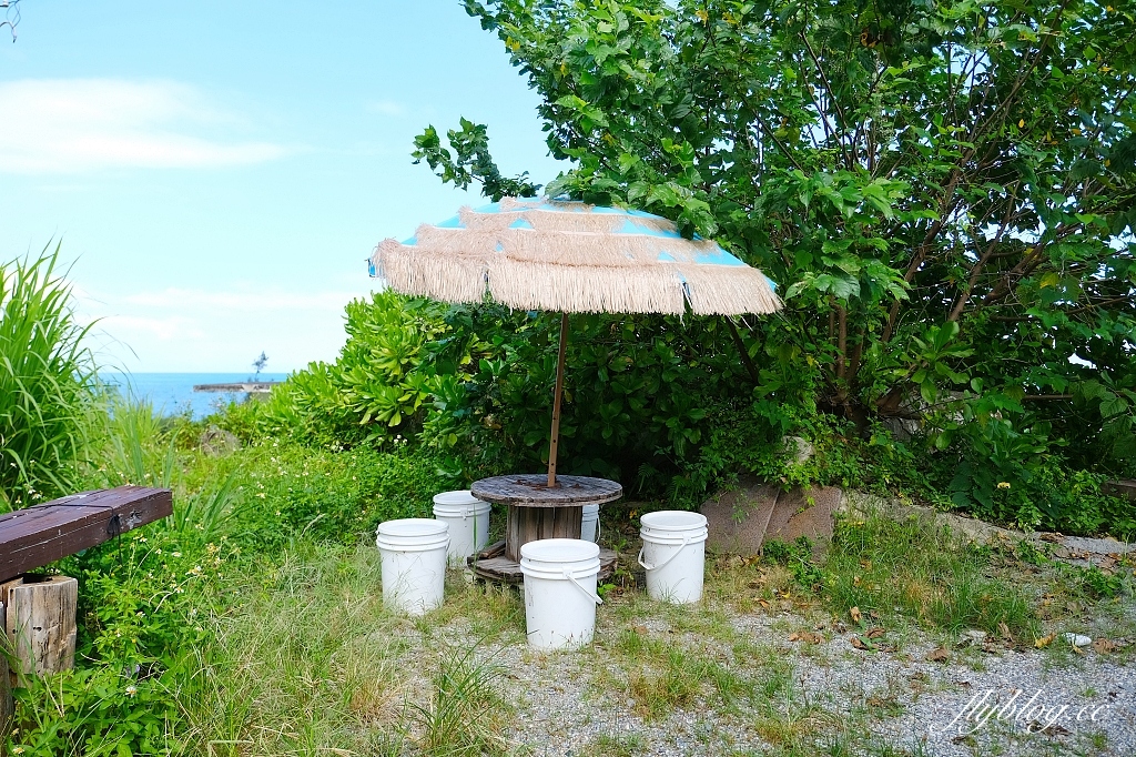花蓮新城｜七星潭海鹽冰淇淋．花蓮魚刺人雞蛋糕對面，充滿沖繩風情的冰淇淋店 @飛天璇的口袋