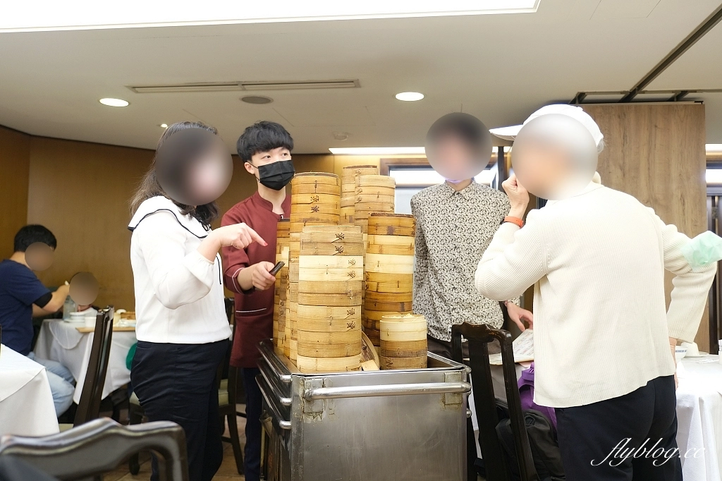 台北松山｜梅花廳粵菜飲茶．兄弟大飯店港式飲茶，飲茶就是要懷舊的手推車 @飛天璇的口袋