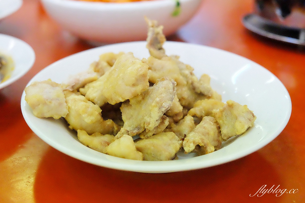 台中梧棲|梧棲來來海鮮餐廳.梧棲高CP值海鮮熱炒,光是免費招待的就半桌了 @飛天璇的口袋 台中梧棲|梧棲來來海鮮餐廳.梧棲高CP值海鮮熱炒,光是免費招待的就半桌了 @飛天璇的口袋
