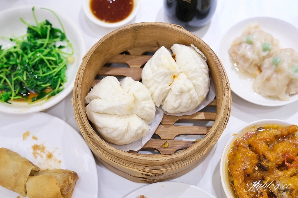 台北松山｜梅花廳粵菜飲茶．兄弟大飯店港式飲茶，飲茶就是要懷舊的手推車 @飛天璇的口袋