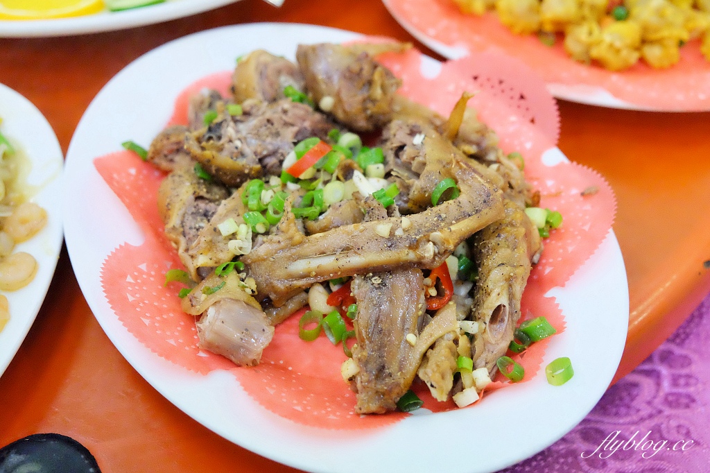 台中梧棲|梧棲來來海鮮餐廳.梧棲高CP值海鮮熱炒,光是免費招待的就半桌了 @飛天璇的口袋 台中梧棲|梧棲來來海鮮餐廳.梧棲高CP值海鮮熱炒,光是免費招待的就半桌了 @飛天璇的口袋