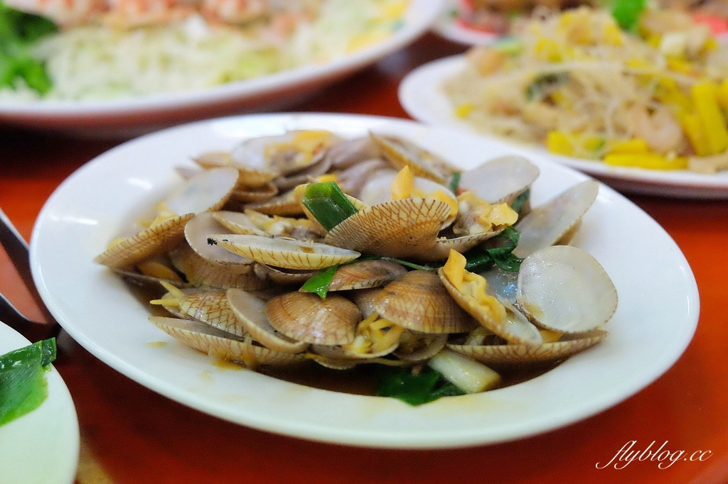台中梧棲|梧棲來來海鮮餐廳.梧棲高CP值海鮮熱炒,光是免費招待的就半桌了 @飛天璇的口袋 台中梧棲|梧棲來來海鮮餐廳.梧棲高CP值海鮮熱炒,光是免費招待的就半桌了 @飛天璇的口袋