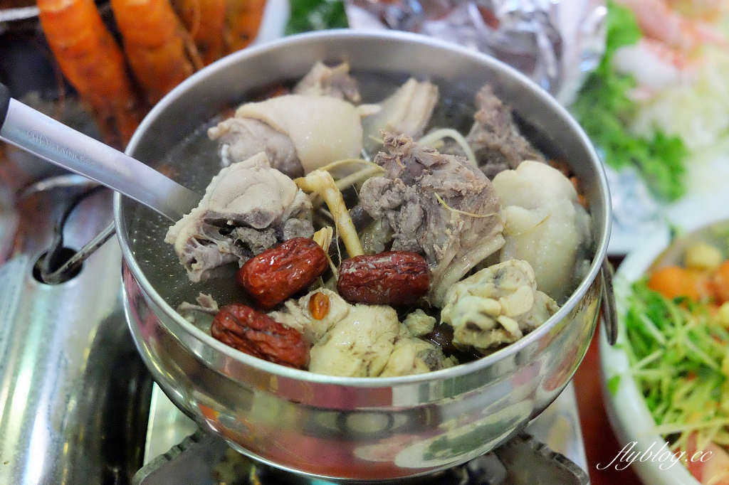 台中梧棲|梧棲來來海鮮餐廳.梧棲高CP值海鮮熱炒,光是免費招待的就半桌了 @飛天璇的口袋 台中梧棲|梧棲來來海鮮餐廳.梧棲高CP值海鮮熱炒,光是免費招待的就半桌了 @飛天璇的口袋