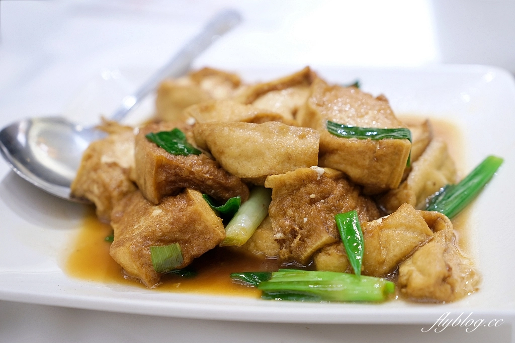 台北松山｜梅花廳粵菜飲茶．兄弟大飯店港式飲茶，飲茶就是要懷舊的手推車 @飛天璇的口袋