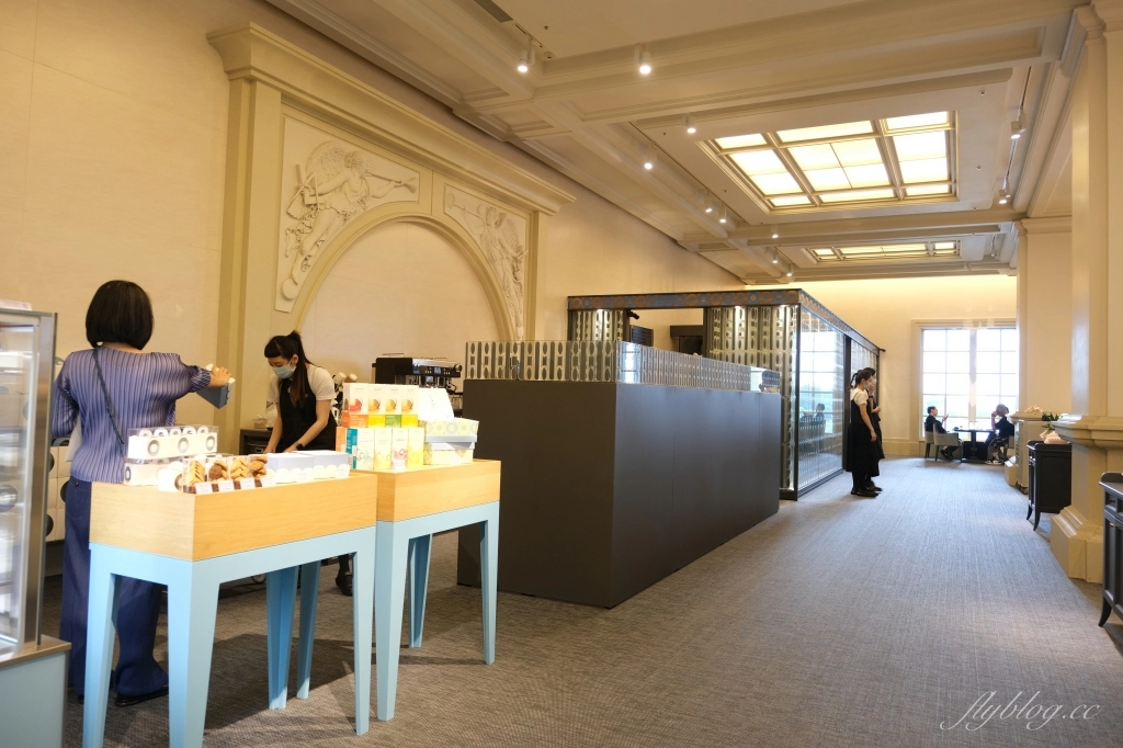 台南仁德｜深藍咖啡館奇美博物館店．到博物館吃甜點，台南LV級千層蛋糕 @飛天璇的口袋
