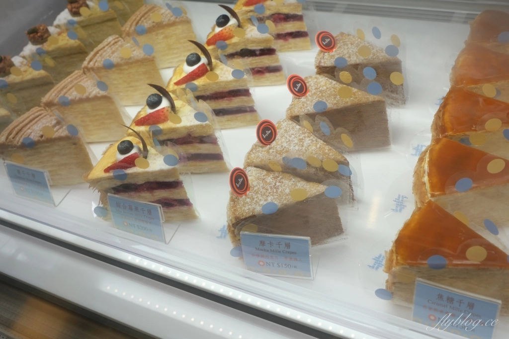 台南仁德｜深藍咖啡館奇美博物館店．到博物館吃甜點，台南LV級千層蛋糕 @飛天璇的口袋