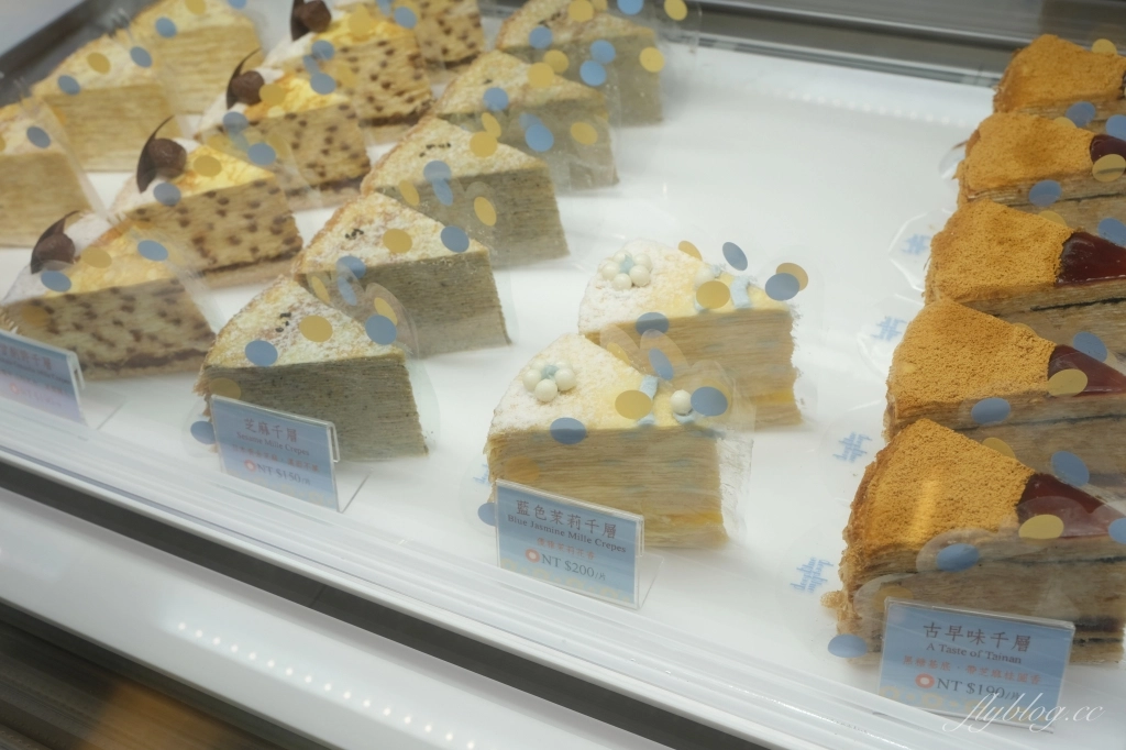 台南仁德｜深藍咖啡館奇美博物館店．到博物館吃甜點，台南LV級千層蛋糕 @飛天璇的口袋