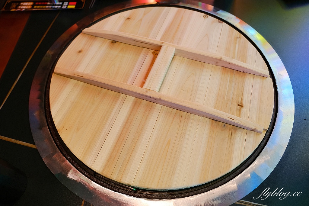 台中西區｜醉地府鐵鍋燉台中公益店．以陰間地府為主題，台南地府風餐廳進駐台中 @飛天璇的口袋